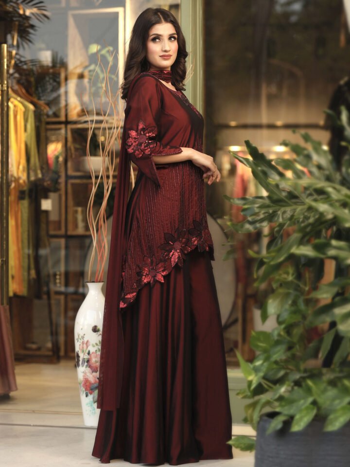 Asymetrical silk kurta hand embroidred scalloped hem line with kalidaar pallazo with a tulle neck patti embroidered dupatta — alternate view 3