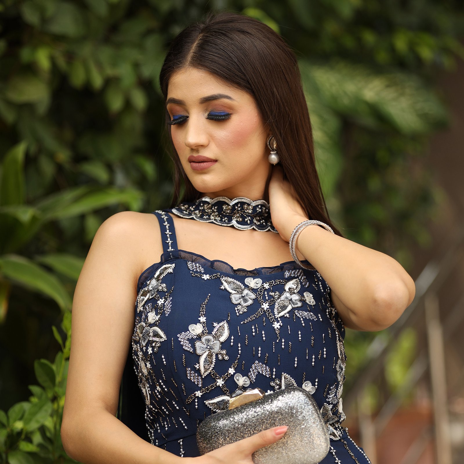 Short Strappy kurta with Bais cut gharara with Neck Patti Dupatta — alternate view 3