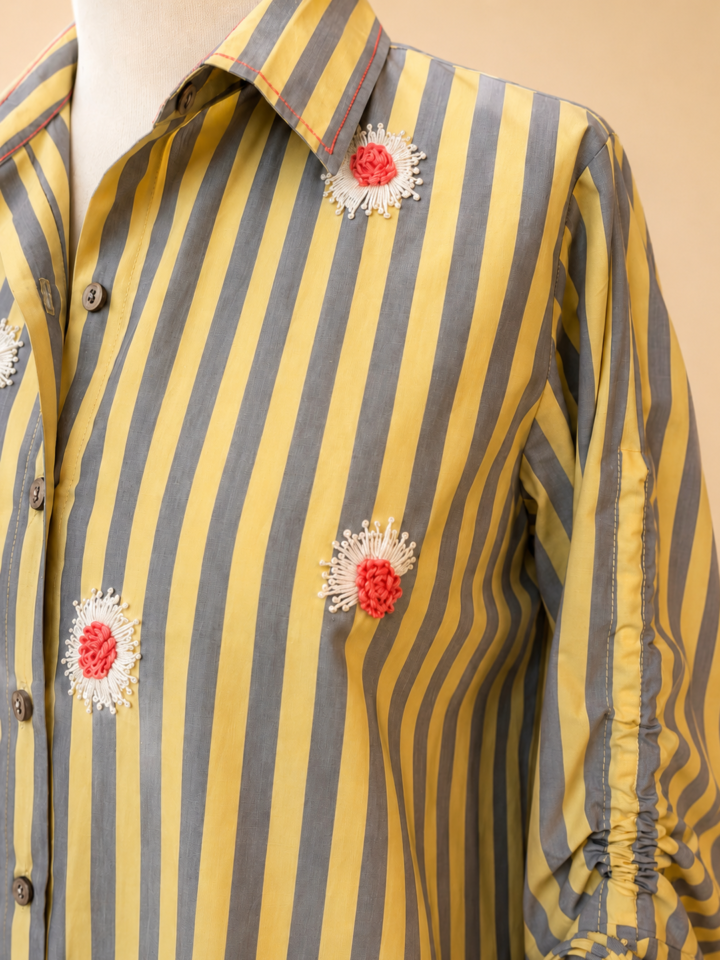 Golden Daisy Shirt – detail 2